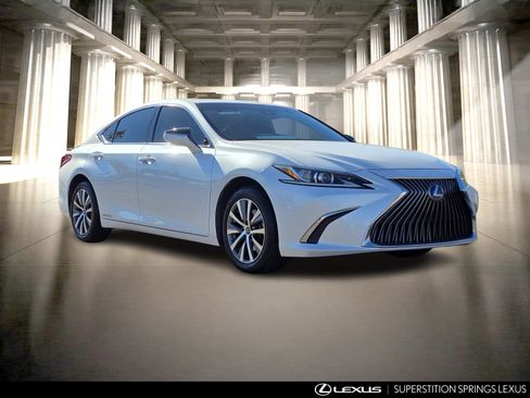 Certified 2019 Lexus ES 300h w/ Accessory Package image 2