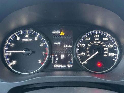 Used 2016 Mitsubishi Outlander SEL image 32