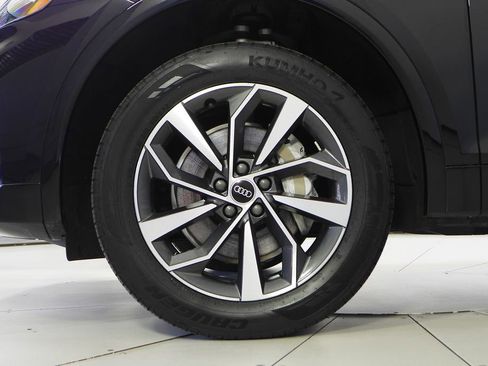 Used 2023 Audi Q5 2.0T Premium w/ Convenience Package AWD/4WD image 5