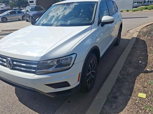 Used 2021 Volkswagen Tiguan SE AWD/4WD image 1