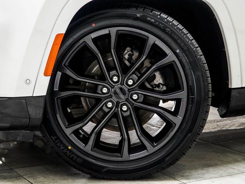 Used 2023 Jeep Grand Wagoneer Series III w/ Quick Order Packagew 28T image 3