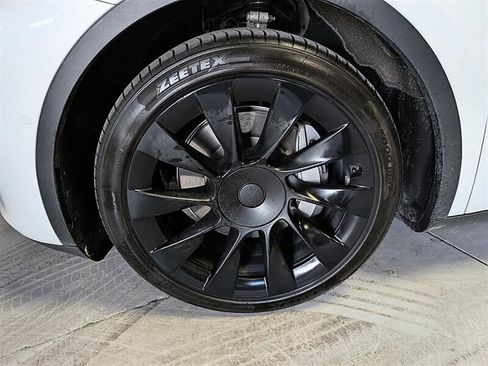 Used 2021 Tesla Model Y Long Range AWD/4WD image 15