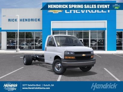 New 2026 Chevrolet Express 3500 w/ Power Convenience Package