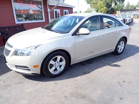 Used 2011 Chevrolet Cruze LT FWD image 3