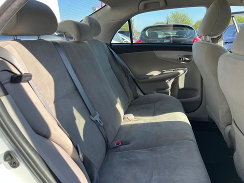 Used 2012 Toyota Corolla LE FWD image 26