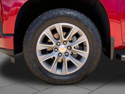 Used 2020 Chevrolet Silverado 1500 High Country w/ Z71 Off-Road Package AWD/4WD image 11