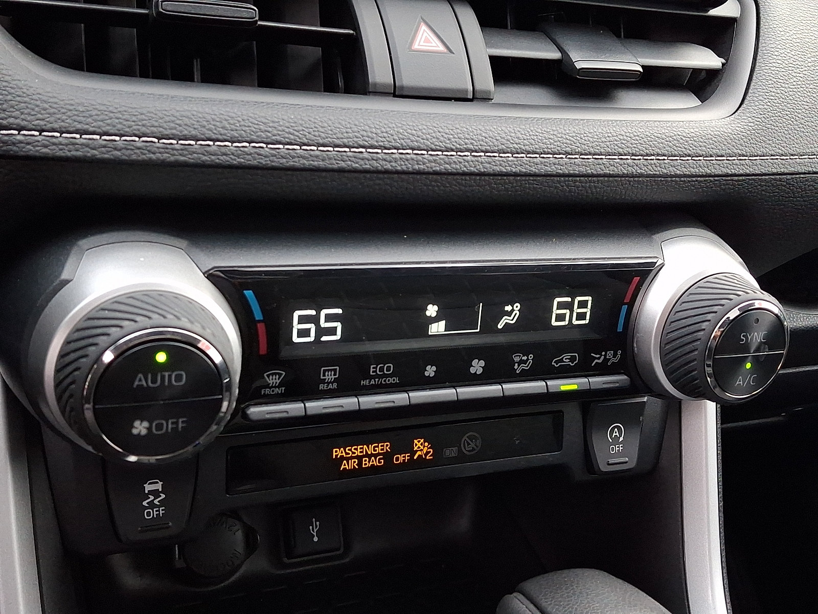 Used 2022 Toyota RAV4 XLE w/ Convenience Package AWD/4WD image 18