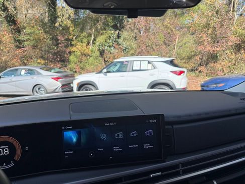 Used 2025 Hyundai Santa Fe SEL image 18