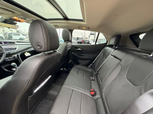 Used 2023 Buick Encore GX Essence w/ Advanced Technology Package image 5