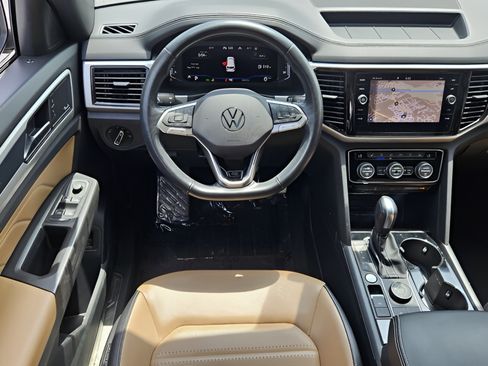 Used 2022 Volkswagen Atlas Cross Sport SEL Premium R-Line AWD/4WD image 11