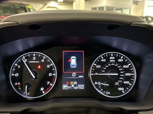 Used 2024 Subaru Crosstrek 2.0i Premium AWD/4WD image 15