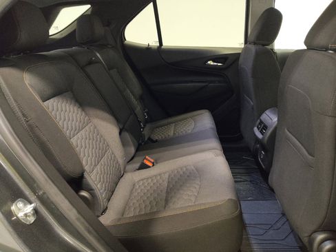 Used 2021 Chevrolet Equinox LT FWD image 19