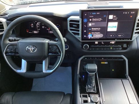 Used 2023 Toyota Tundra Platinum AWD/4WD image 15