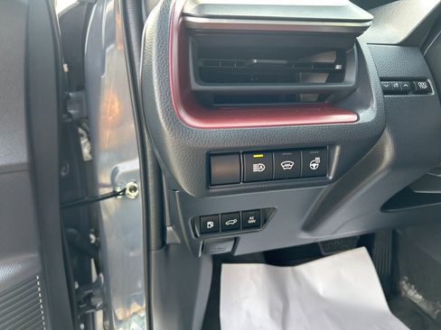 Used 2024 Toyota Prius Prime Premium image 12