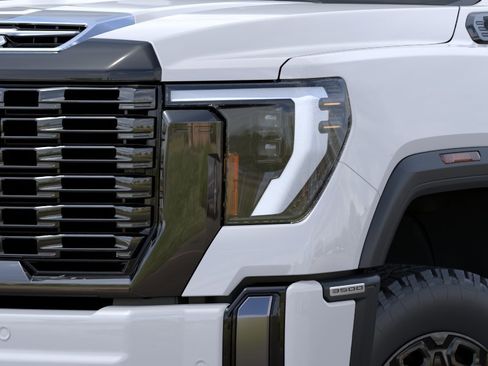 New 2026 GMC Sierra 3500 Denali Ultimate w/ LPO, Black Badging Package AWD/4WD image 10
