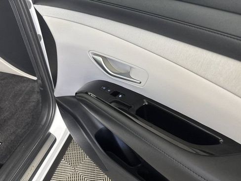 Used 2025 Hyundai Tucson Limited AWD/4WD image 27