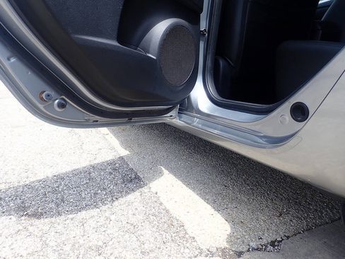 Used 2012 MAZDA MAZDA3 i Touring FWD image 14
