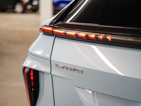 Used 2025 Cadillac Lyriq Sport image 10