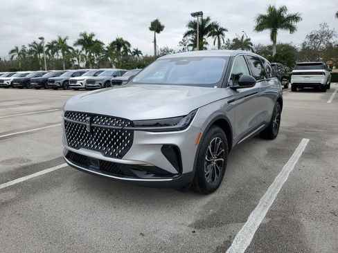 New 2026 Lincoln Nautilus Premier AWD/4WD image 2