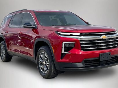 Used 2024 Chevrolet Traverse LT