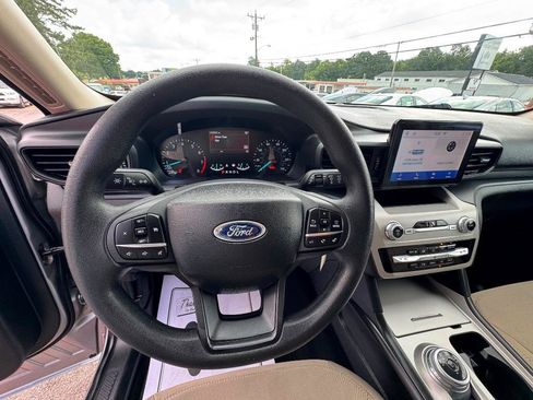Used 2023 Ford Explorer 2WD image 17