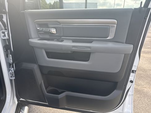 Used 2015 RAM 1500 Big Horn RWD image 14