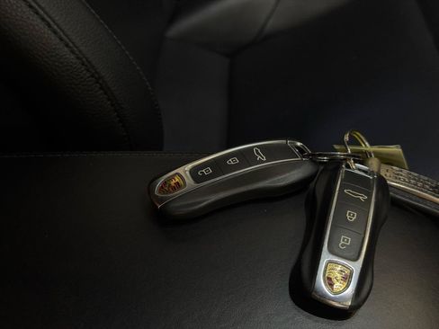 Used 2020 Porsche 911 Carrera RWD image 27