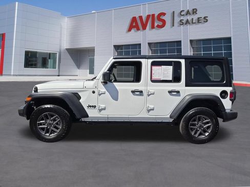 Used 2025 Jeep Wrangler Unlimited Sport AWD/4WD image 10