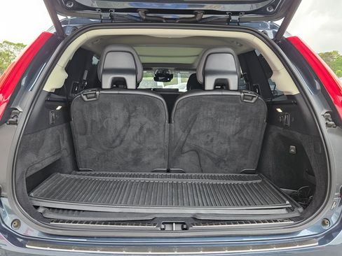 Used 2021 Volvo XC90 T5 Momentum w/ Climate Package AWD/4WD image 30