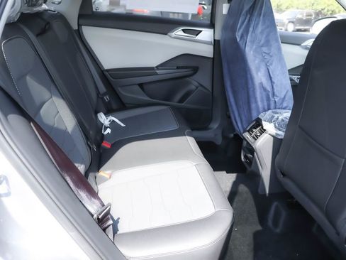 New 2025 Volkswagen Taos SE image 37