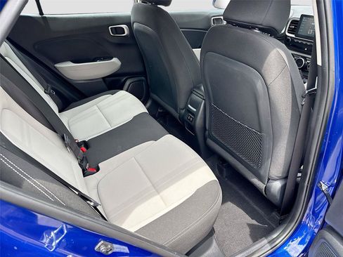 Used 2025 Hyundai Venue SEL FWD image 26