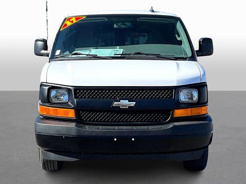 Used 2017 Chevrolet Express 2500 LS image 3