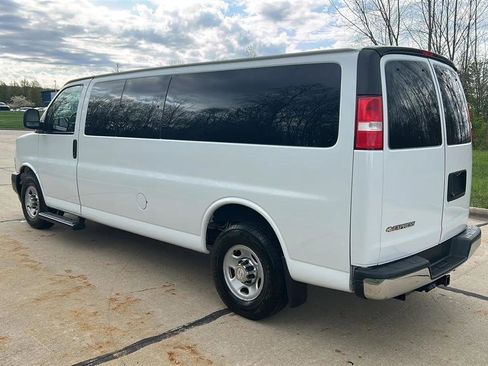 Used 2018 Chevrolet Express 3500 LT w/ LT Preferred Equipment Group image 10