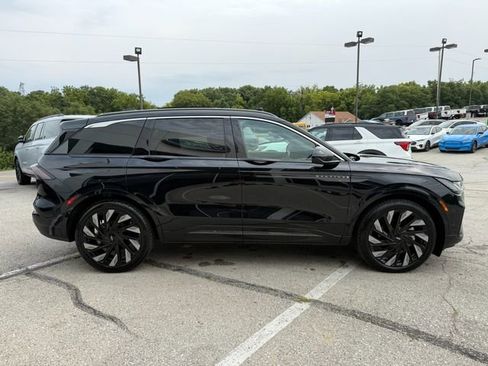 Used 2024 Lincoln Nautilus Black Label w/ Jet Appearance Package (87T) image 8