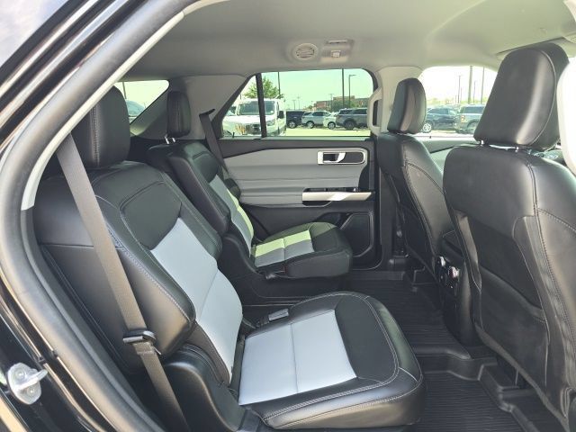 Certified 2023 Ford Explorer XLT w/ Equipment Group 202A AWD/4WD image 19