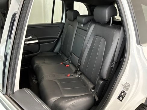 Used 2023 Mercedes-Benz GLB 250 image 24