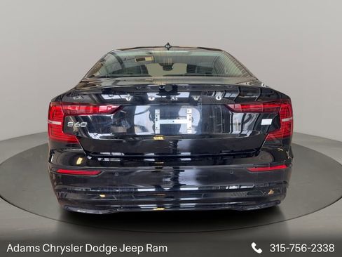 Used 2023 Volvo S60 T8 Plus image 7