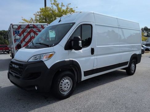 Used 2025 RAM ProMaster 2500 w/ Convenience Group FWD image 7