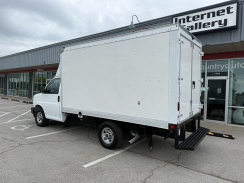 Used 2023 GMC Savana 3500 w/ Power Convenience Package RWD image 5