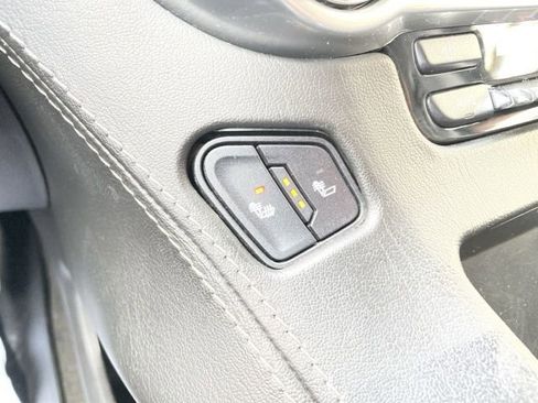 Used 2018 Chevrolet Tahoe LT image 5