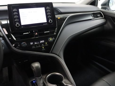 Certified 2023 Toyota Camry SE w/ Convenience Package image 16