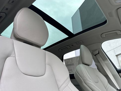 New 2026 Volvo XC60 T8 Ultra w/ Protection Package Premier AWD/4WD image 18