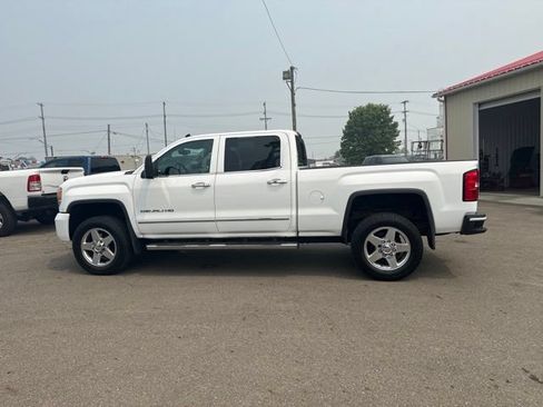 Used 2015 GMC Sierra 2500 Denali AWD/4WD image 6