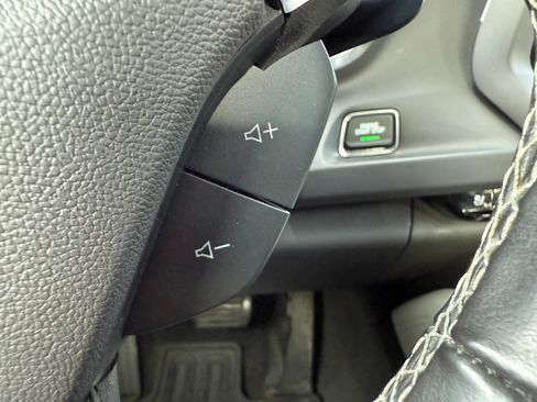 Used 2023 Chevrolet Camaro LT image 38