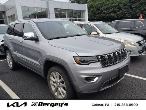 Used 2017 Jeep Grand Cherokee Limited w/ Luxury Group II AWD/4WD image 3