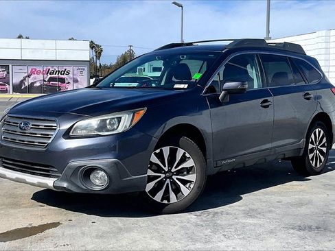 Used 2016 Subaru Outback 2.5i Limited image 2