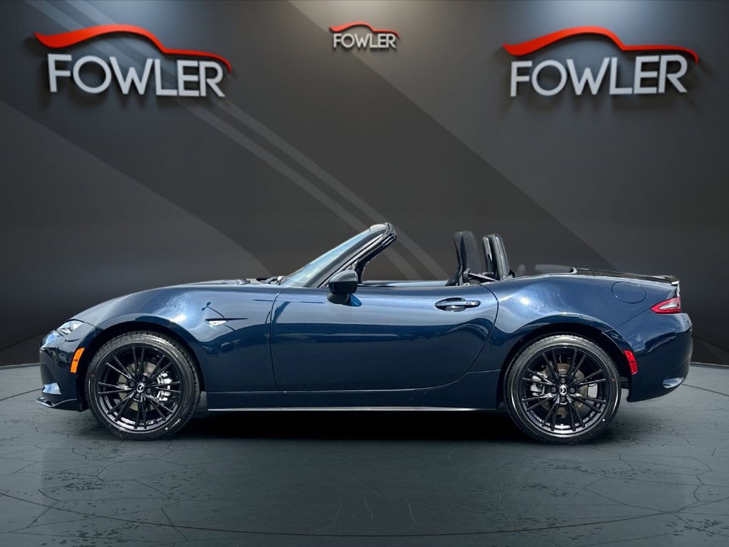 New 2026 MAZDA MX-5 Miata Club w/ Interior Package RWD image 2