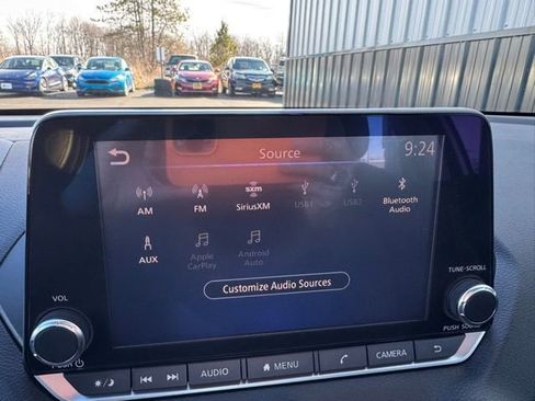 Used 2020 Nissan Sentra SV w/ Electronics Package image 18