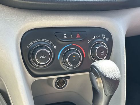 Used 2013 Dodge Dart SXT w/ Popular Equipment Group FWD image 13