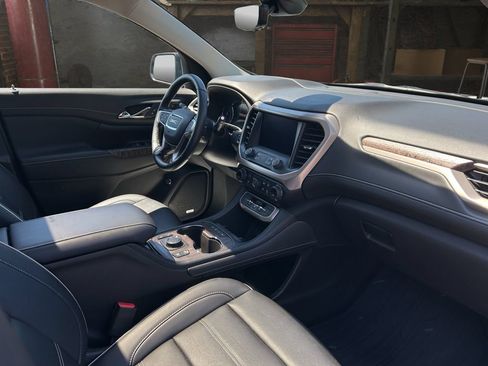 Certified 2023 GMC Acadia Denali w/ Denali Ultimate Package FWD image 15